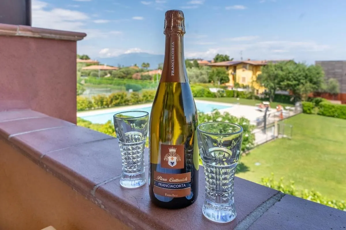 Apartment Pool And Tennis, Peace Of Senses In Soiano Soiano Del Lago Italy